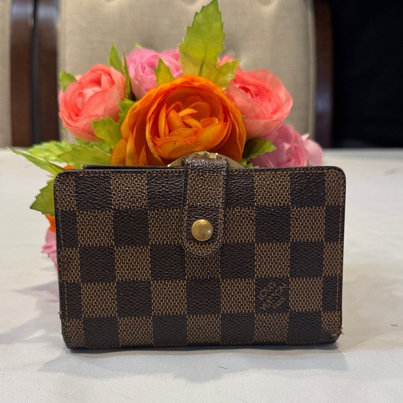 Authentic Louis Vuitton Damier Ebene Kisslock  Wallet - Picture 1 of 11